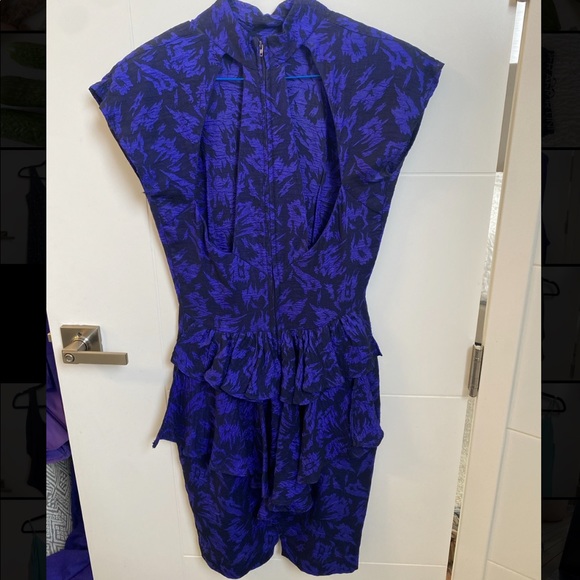 Dress - Size 6 (back cut outs) - Picture 2 of 2